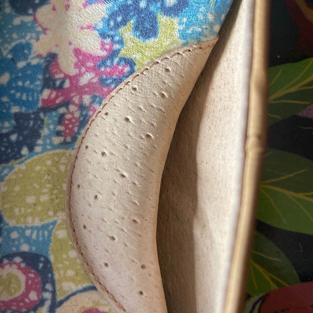 SoftWalk Tan leather memory round toe foam ballerina flats, Size 6.5 - Picture 6 of 7